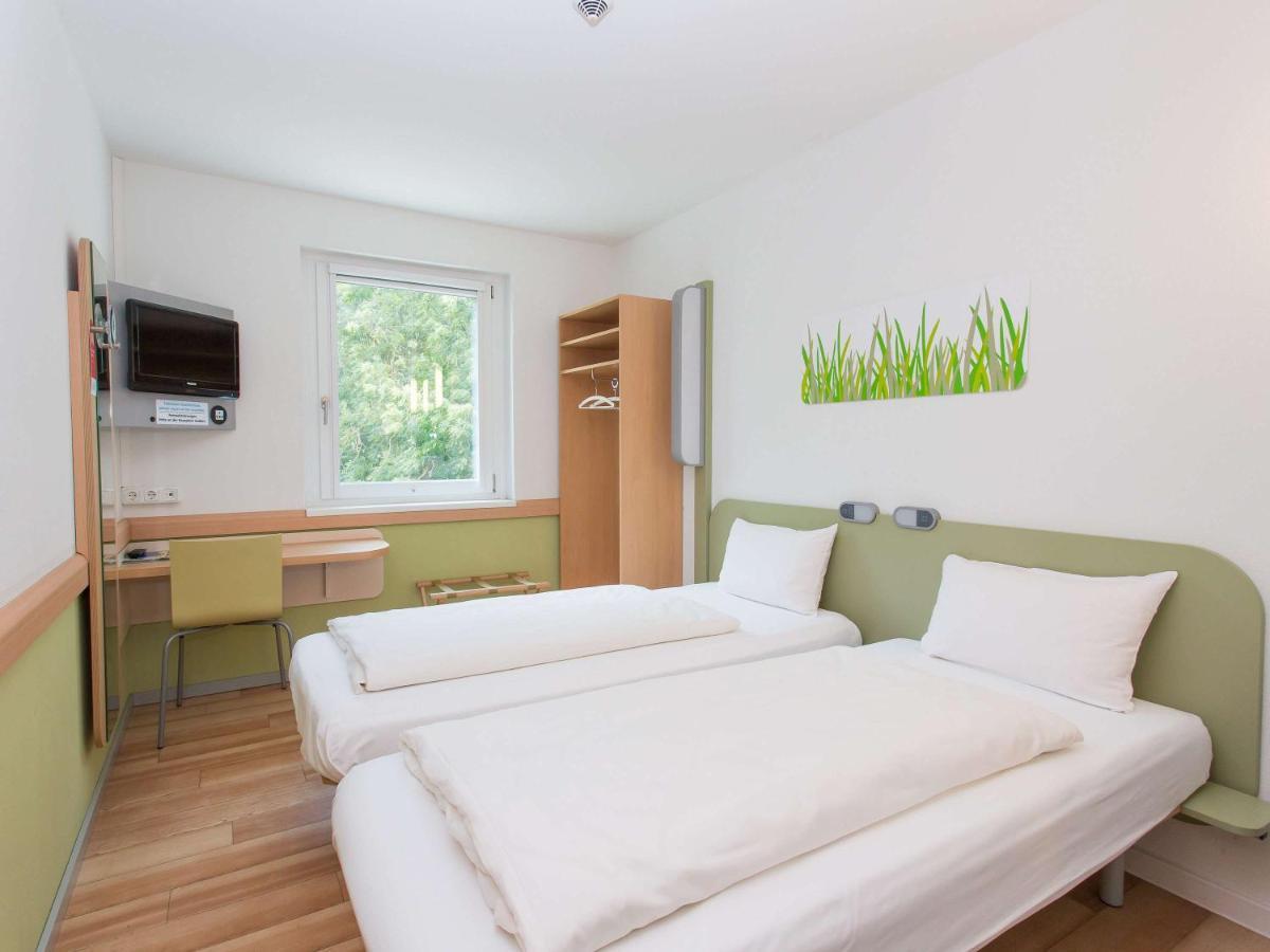 Ibis Budget Augsburg City Esterno foto