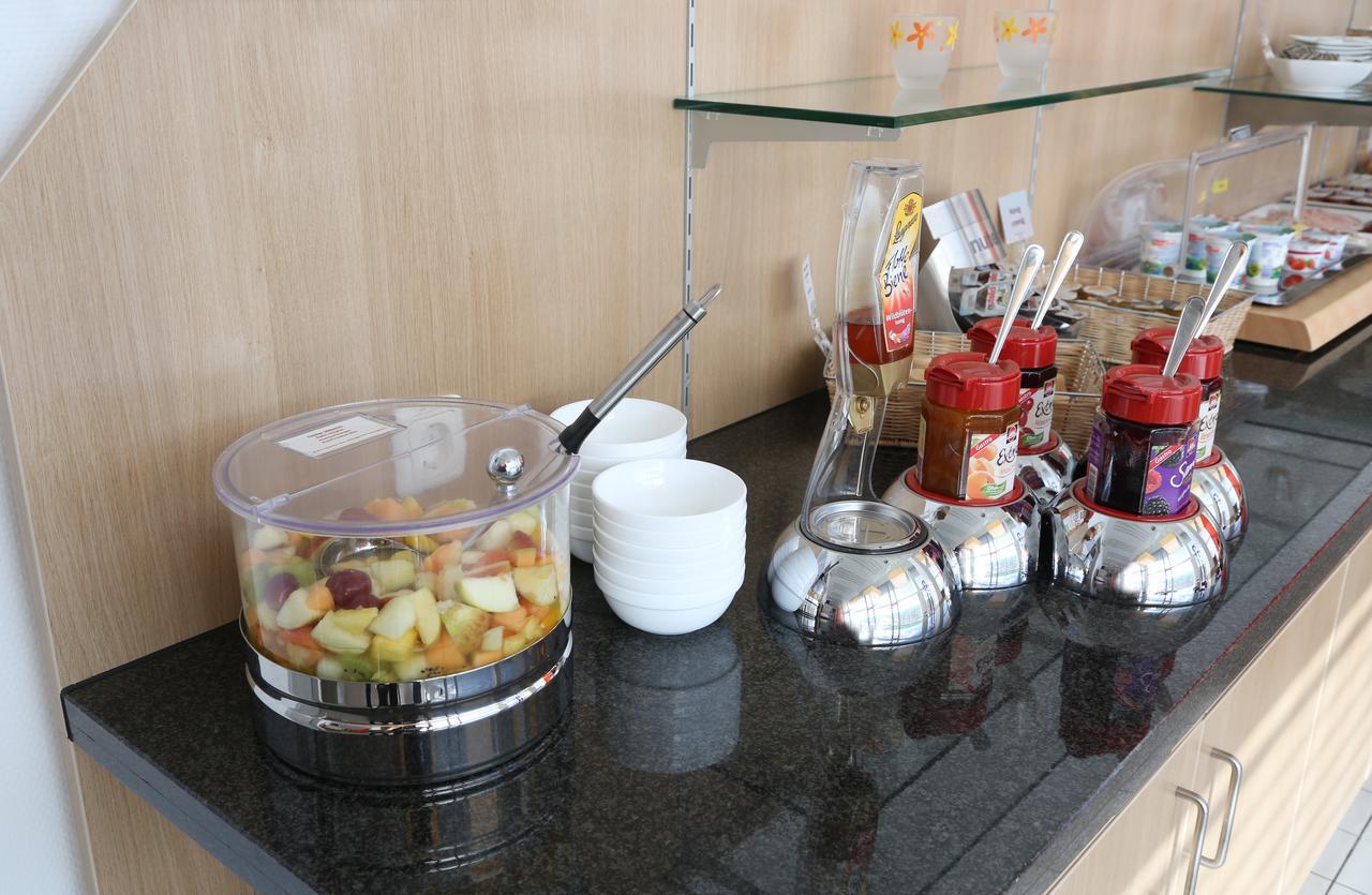 Ibis Budget Augsburg City Esterno foto